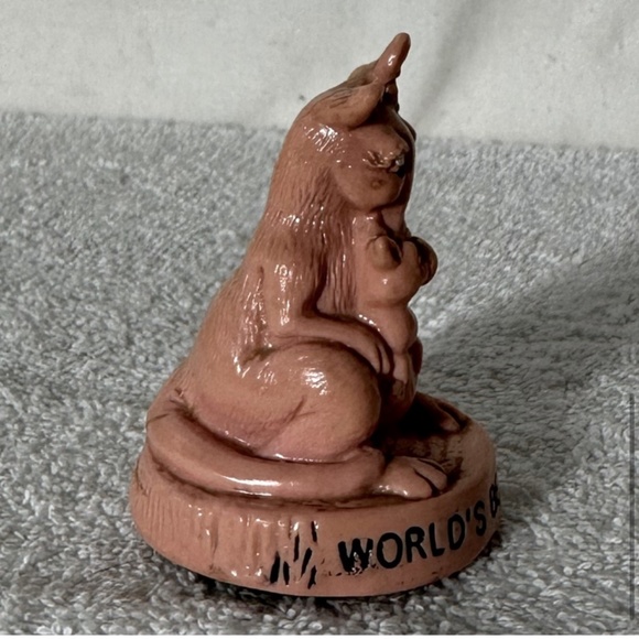 Vintage 1975 Russ Berrie Worlds Best Mother Kangaroo Figurine - Picture 7 of 11